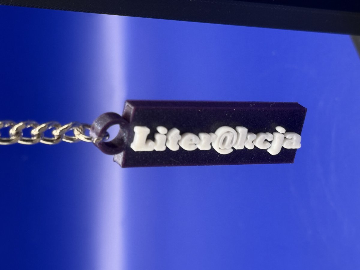 Spersonalizowany Brelok NFC Wizytówka Cyfrowa - Zapisz Kontakt Dotknięciem!